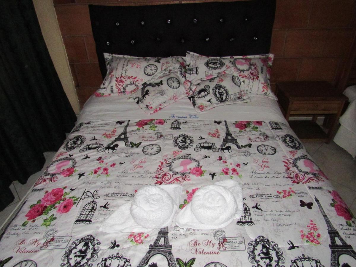 Hotel Ciudad Dulce 莫尼基拉 外观 照片