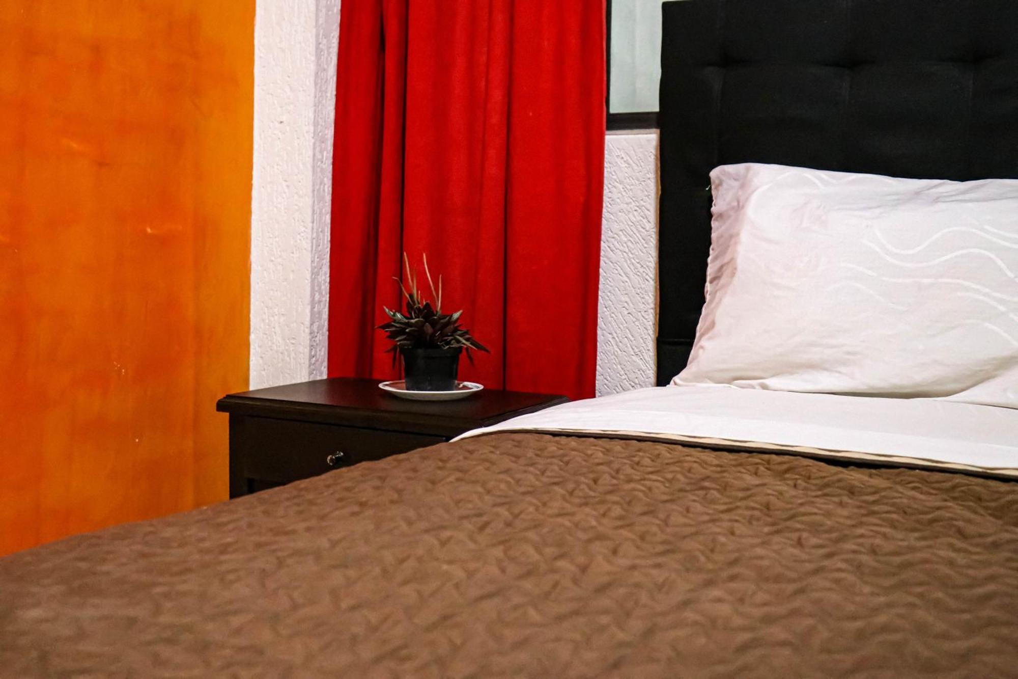 Hotel Ciudad Dulce 莫尼基拉 外观 照片