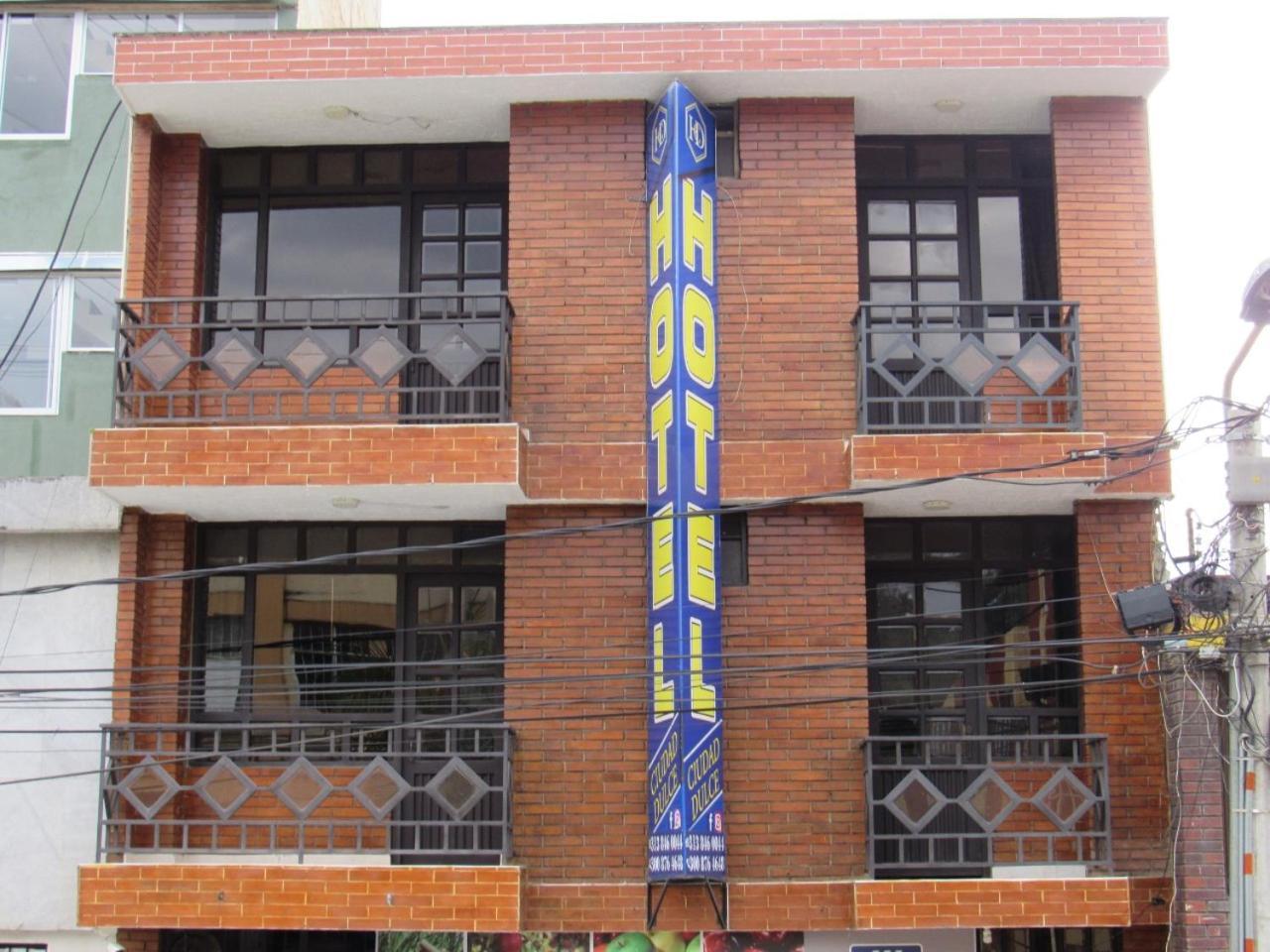 Hotel Ciudad Dulce 莫尼基拉 外观 照片
